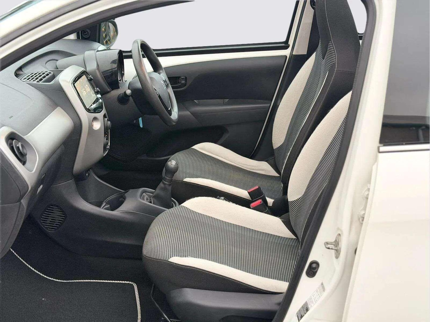 Used Peugeot 108 2016 for sale - 77292061: Photo 50