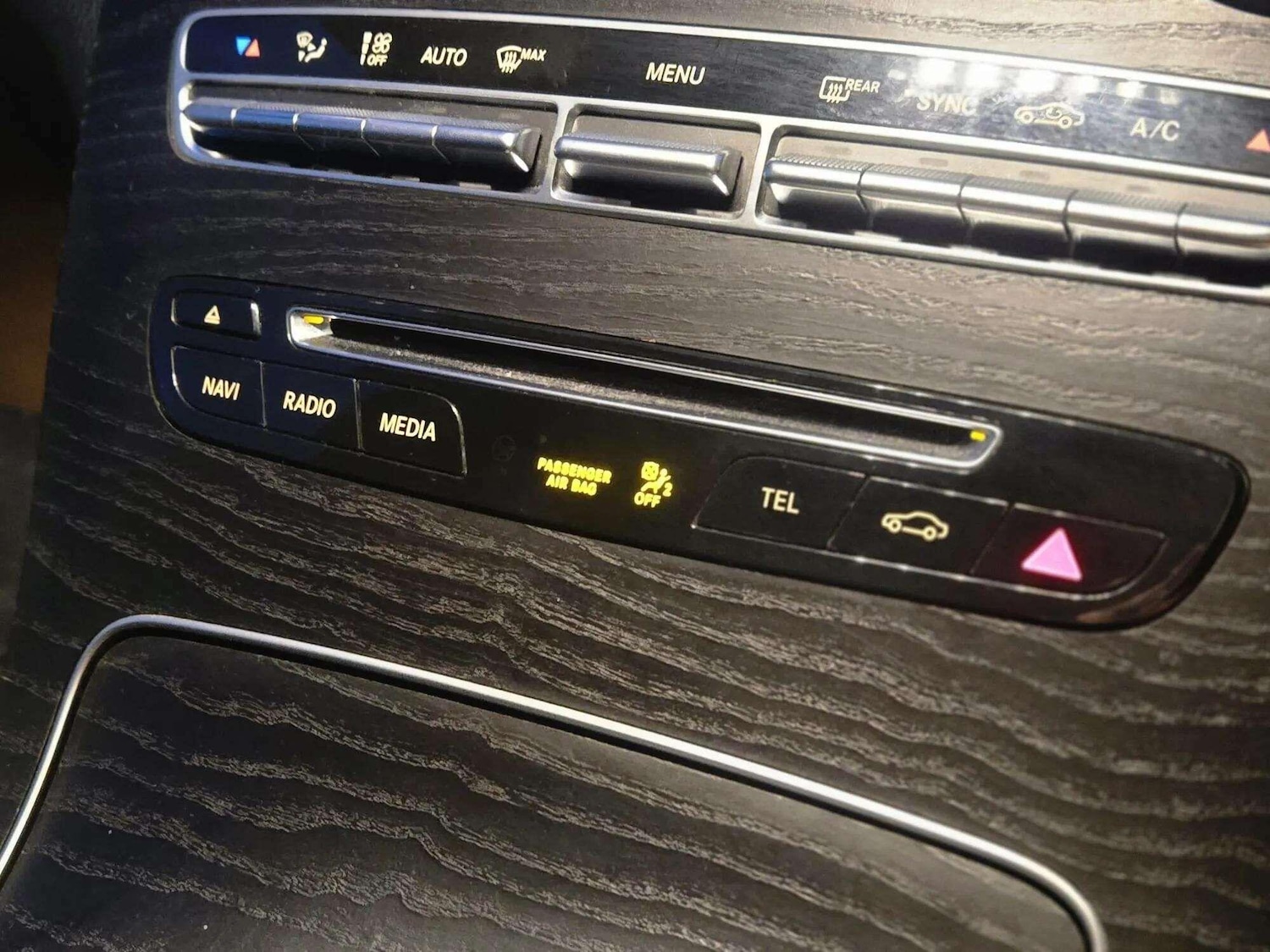 Used Mercedes-Benz GLC 2016 for sale - 76433142: Photo 37