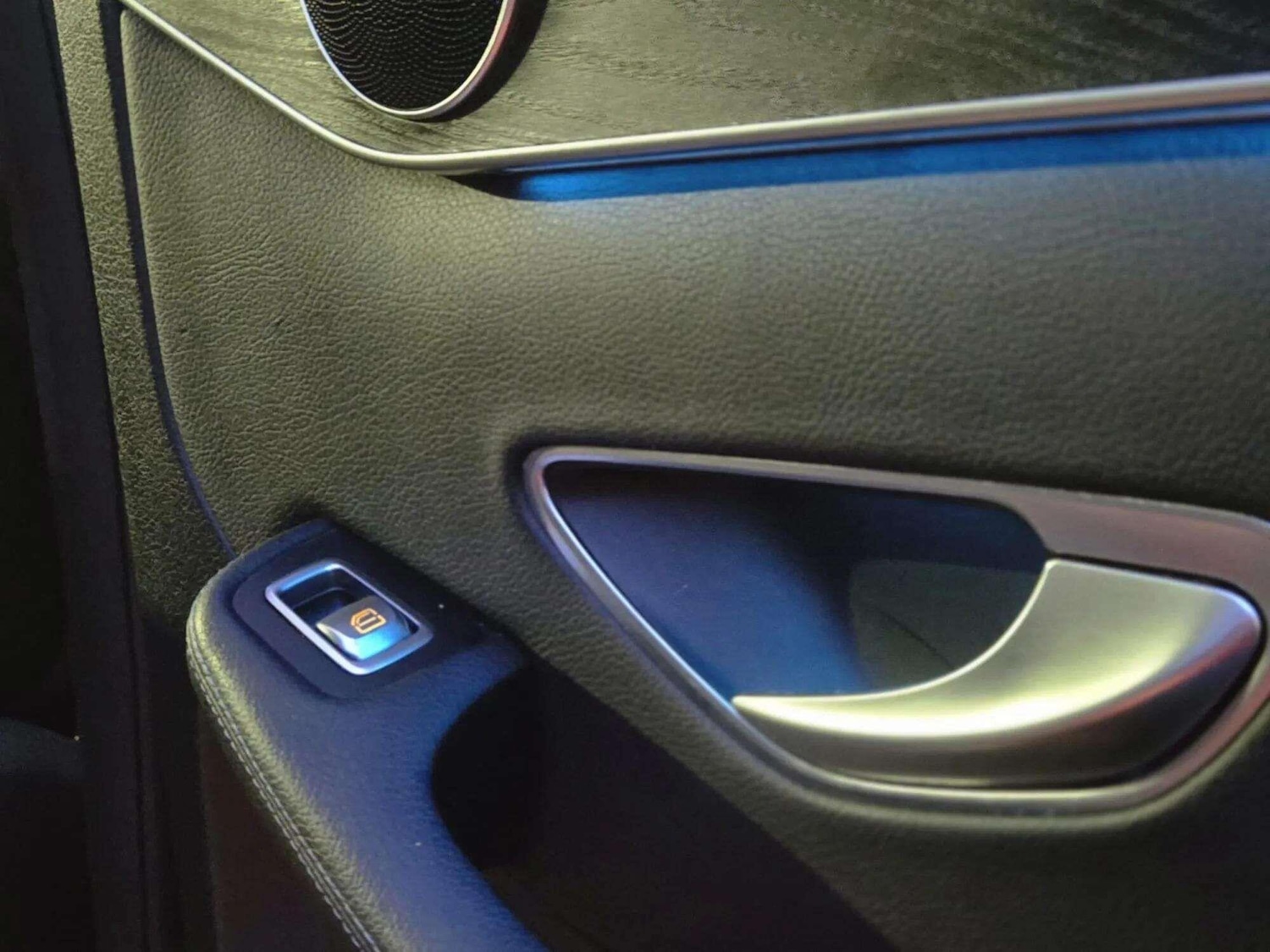 Used Mercedes-Benz GLC 2016 for sale - 76433142: Photo 57