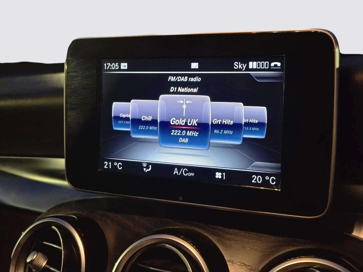 Used Mercedes-Benz GLC 2016 for sale - 76433142: Photo 62