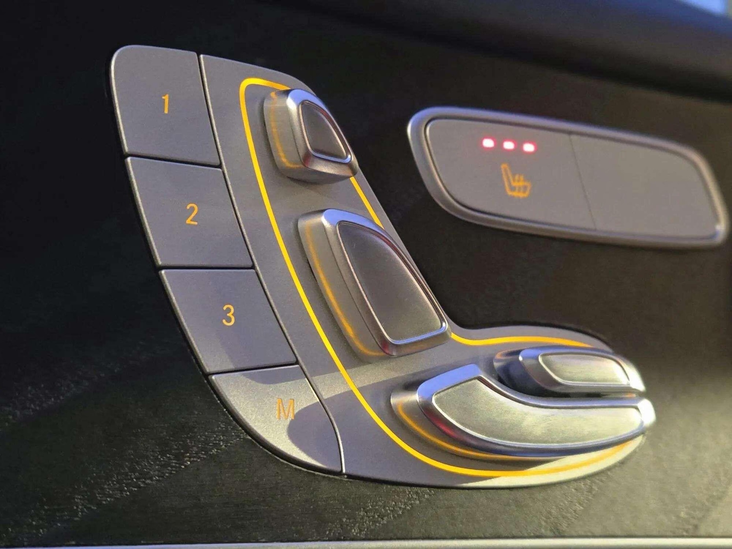 Used Mercedes-Benz GLC 2016 for sale - 76433142: Photo 74