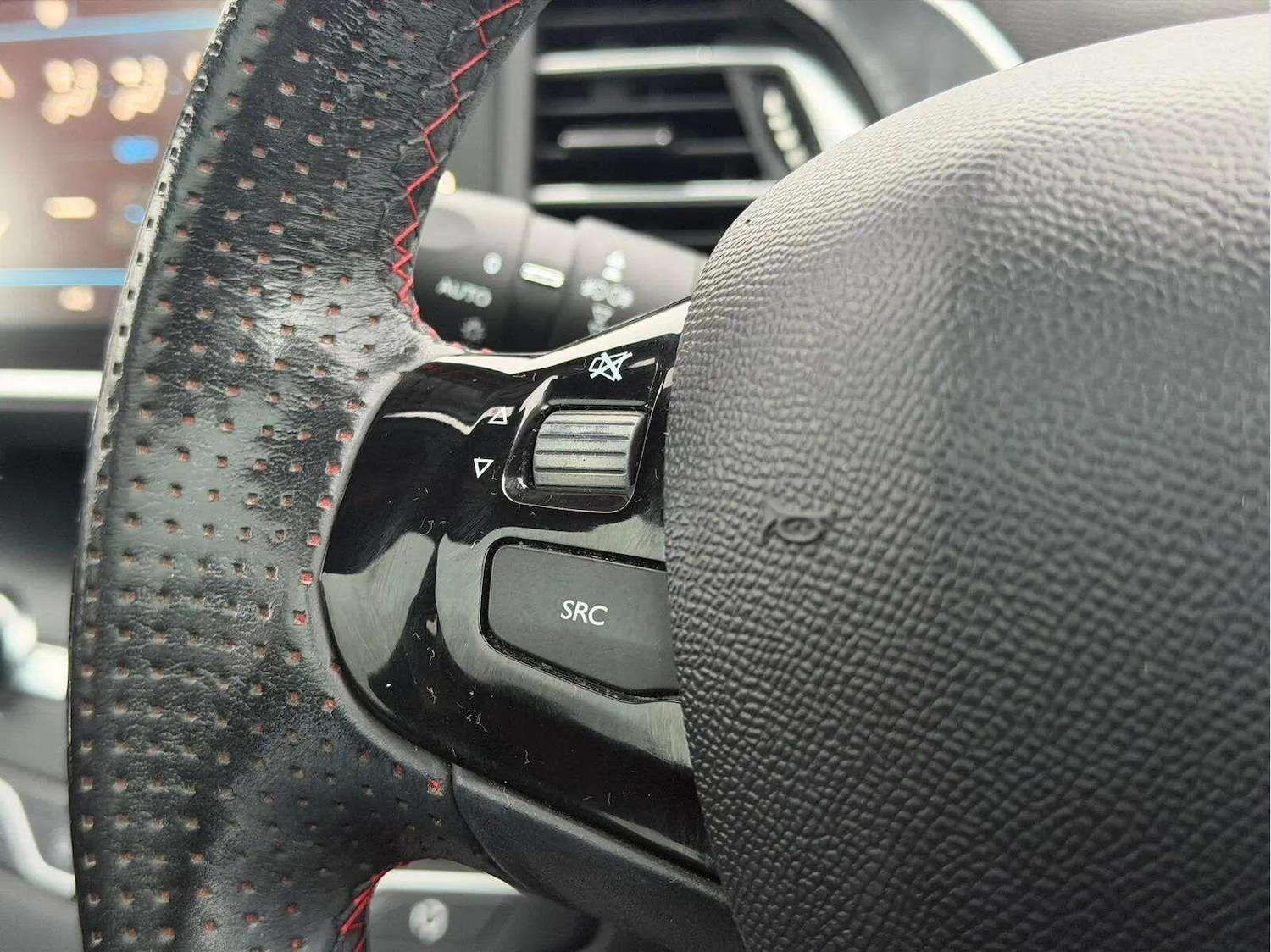 Used Peugeot 308 2017 for sale - 77625427: Photo 67