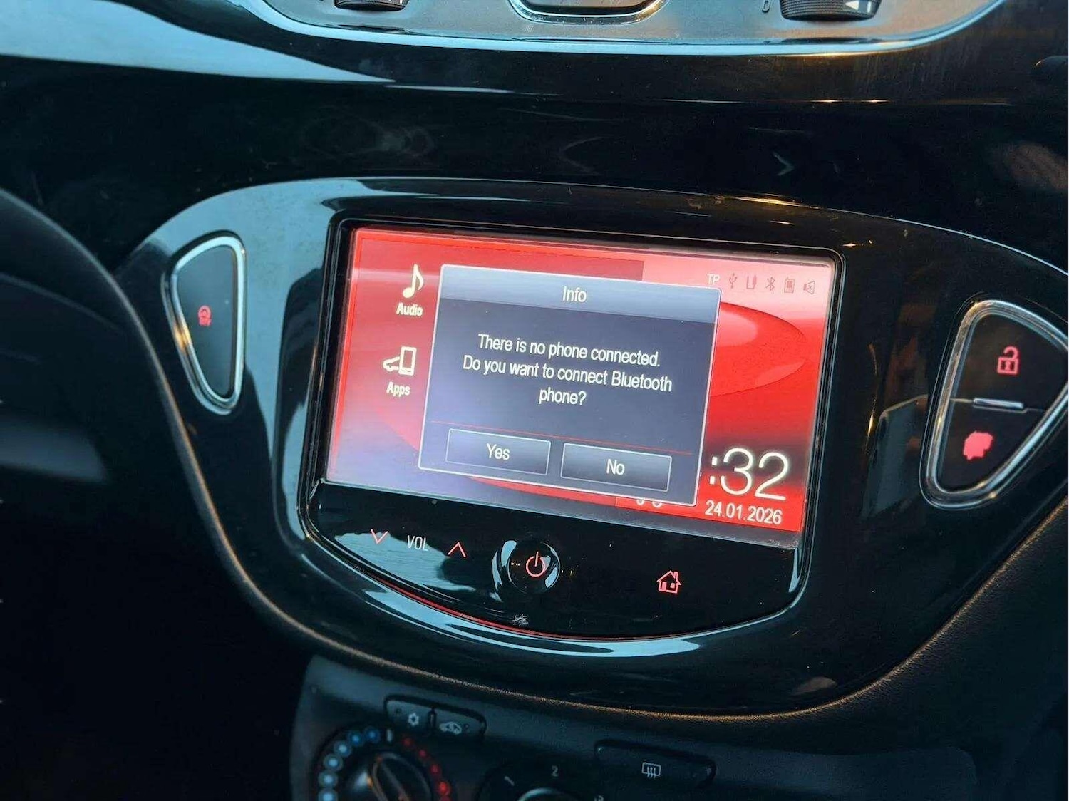 Used Vauxhall Corsa 2015 for sale - 77315160: Photo 45