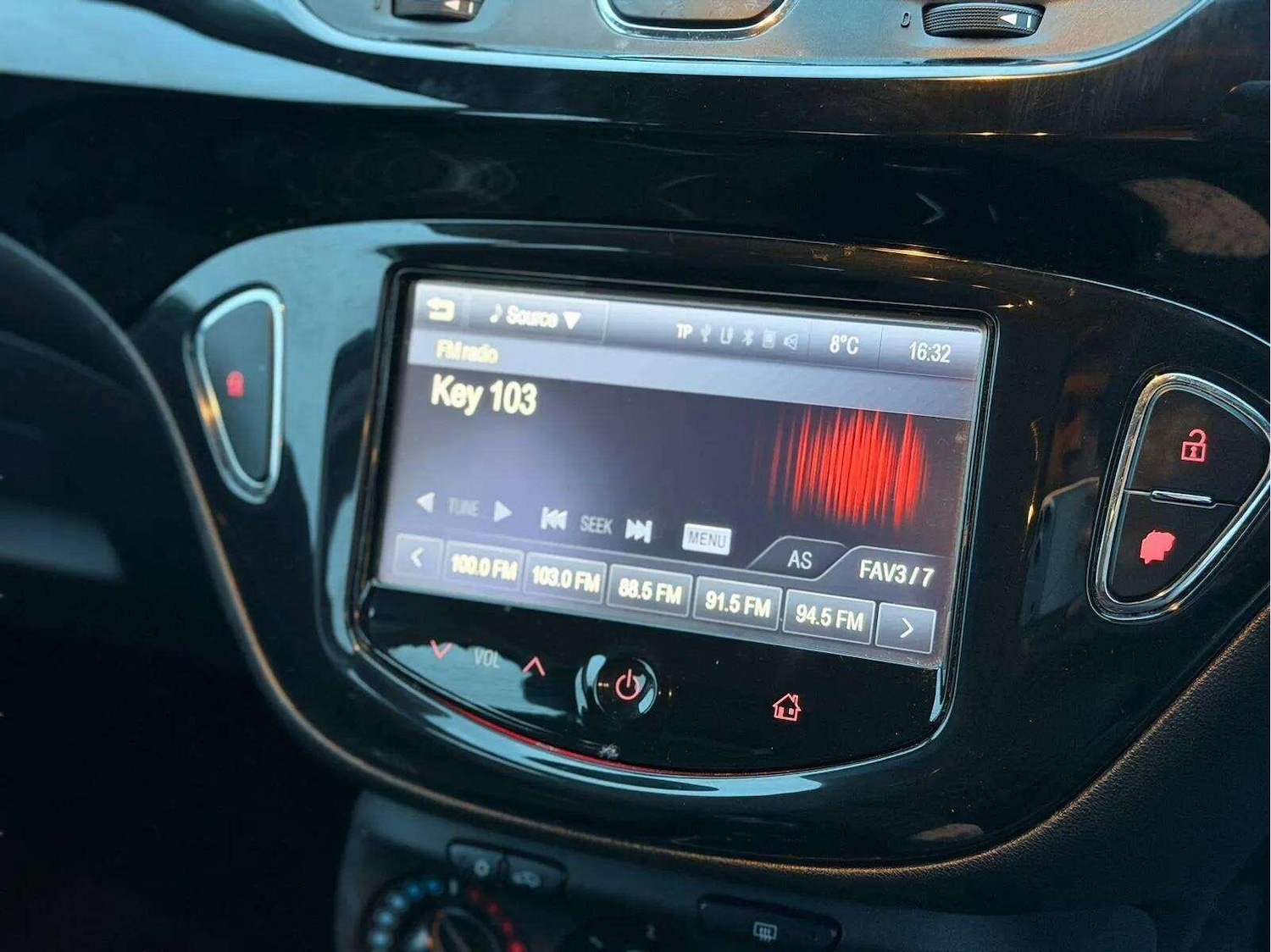 Used Vauxhall Corsa 2015 for sale - 77315160: Photo 46