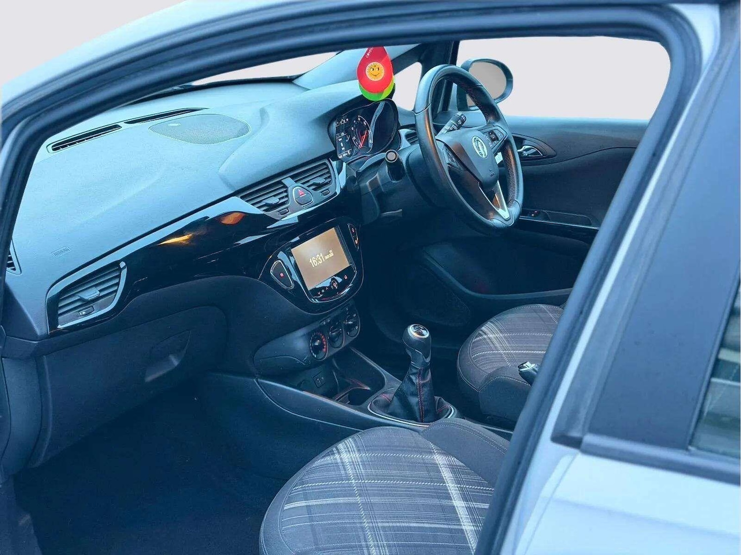 Used Vauxhall Corsa 2015 for sale - 77315160: Photo 53