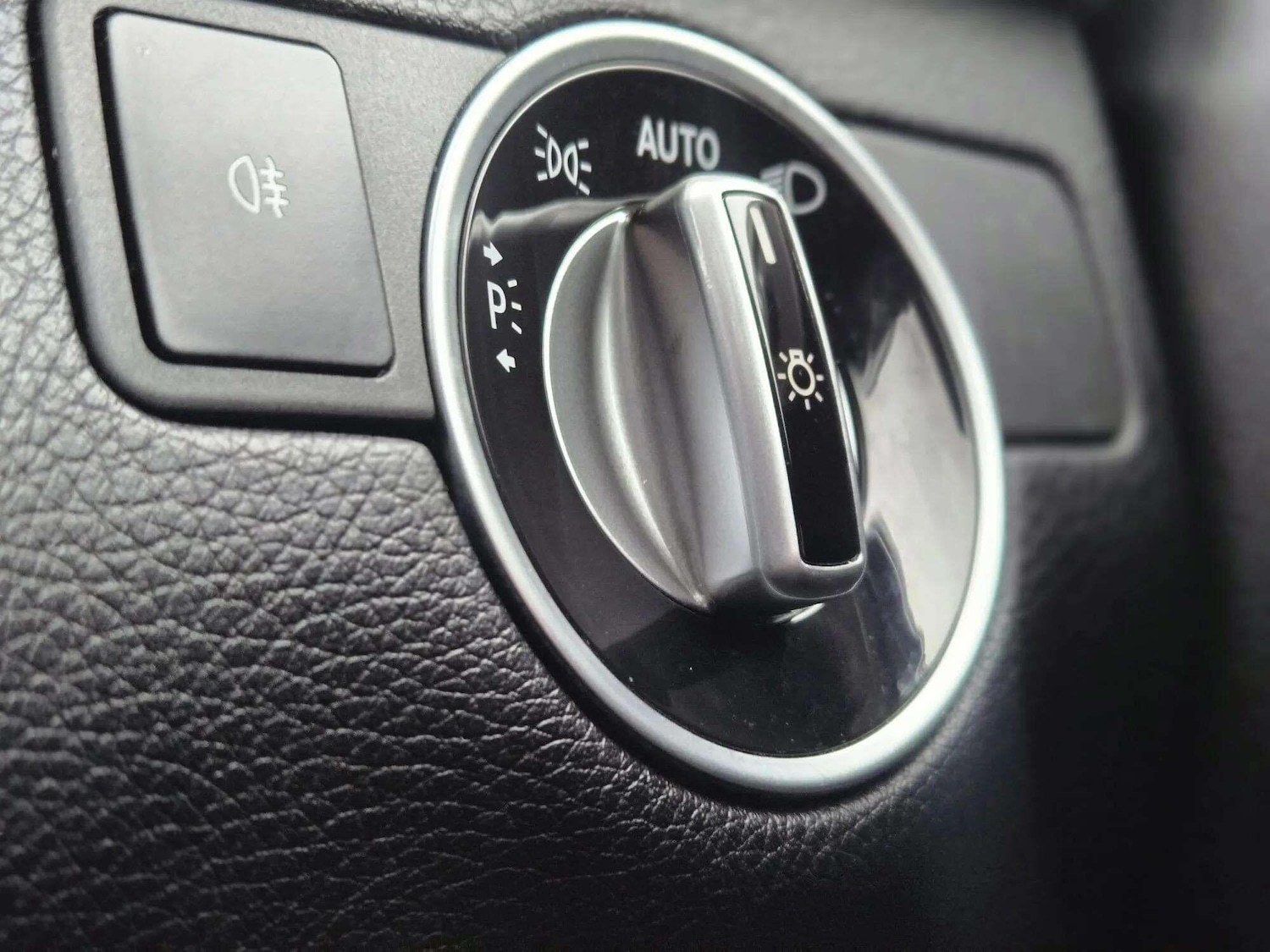 Used Mercedes-Benz GLE 2015 for sale - 76667004: Photo 43