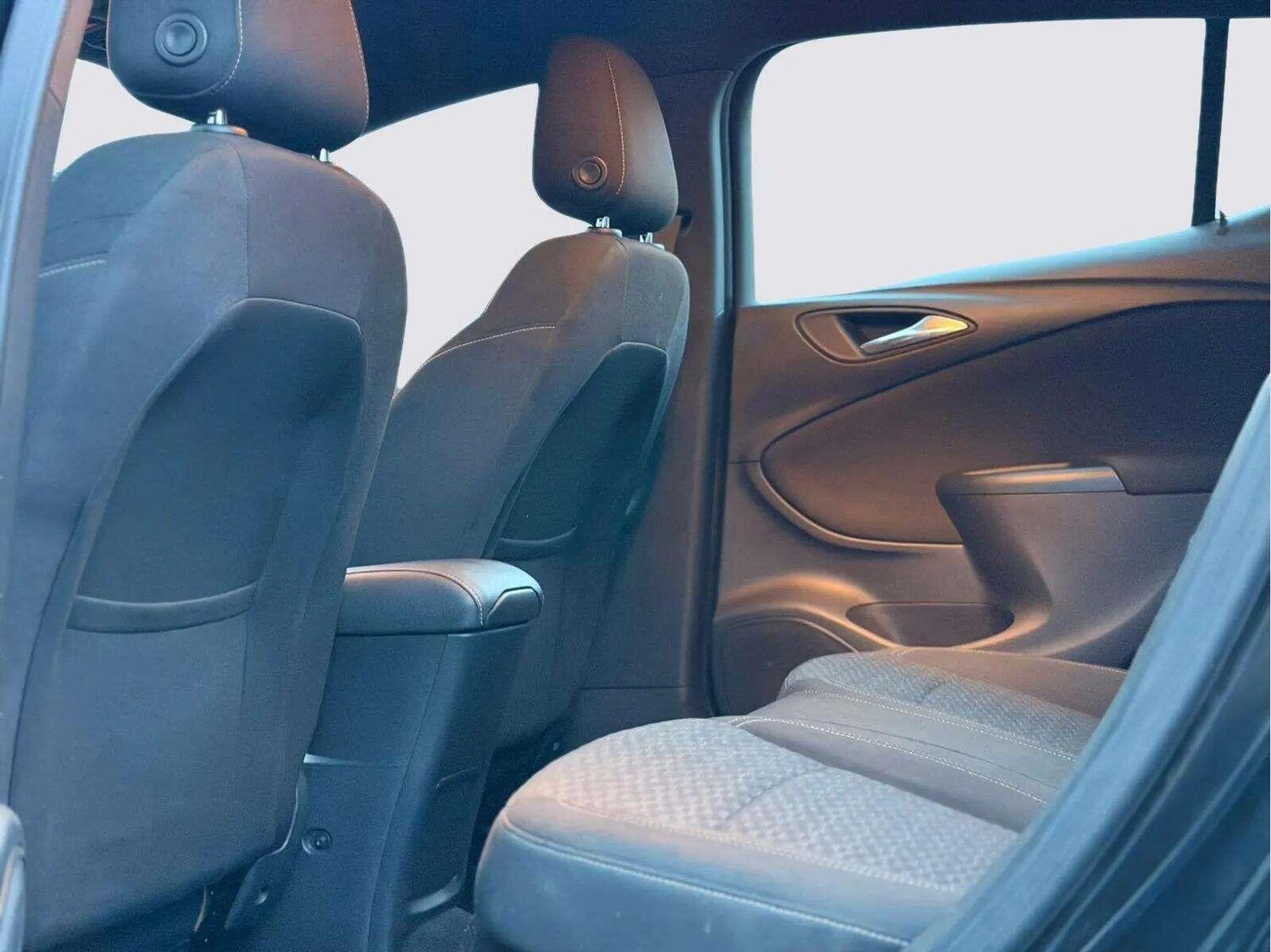 Used Vauxhall Astra 2017 for sale - 77523716: Photo 39