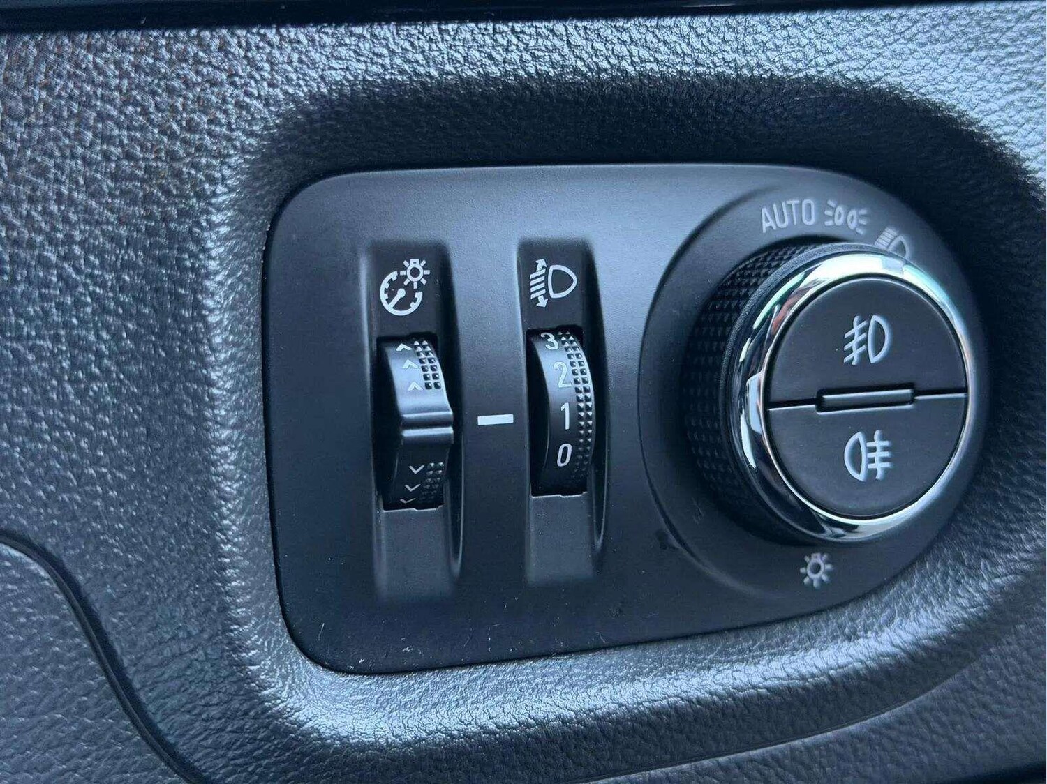 Used Vauxhall Astra 2017 for sale - 77523716: Photo 49