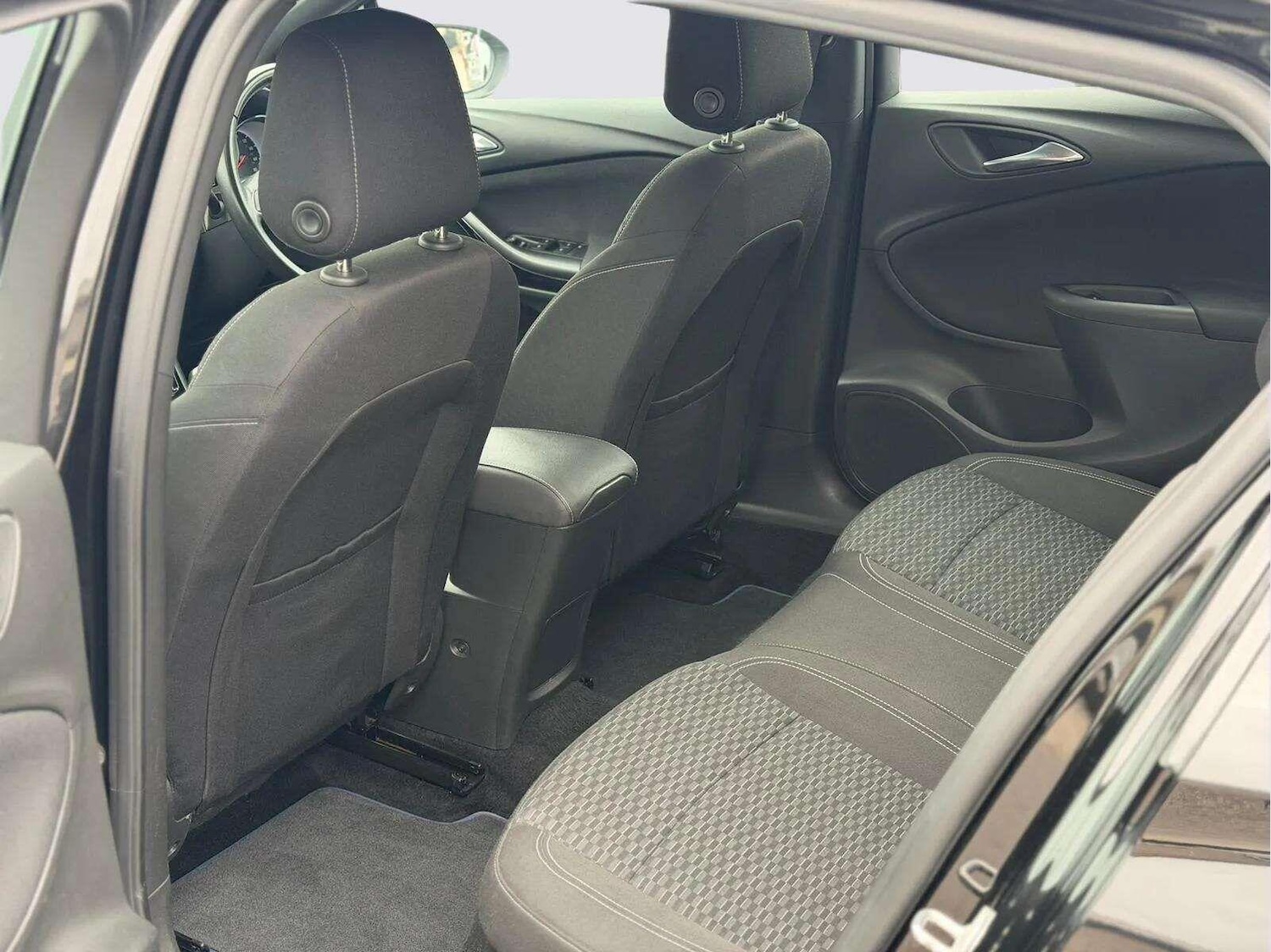 Used Vauxhall Astra 2019 for sale - 78100018: Photo 33