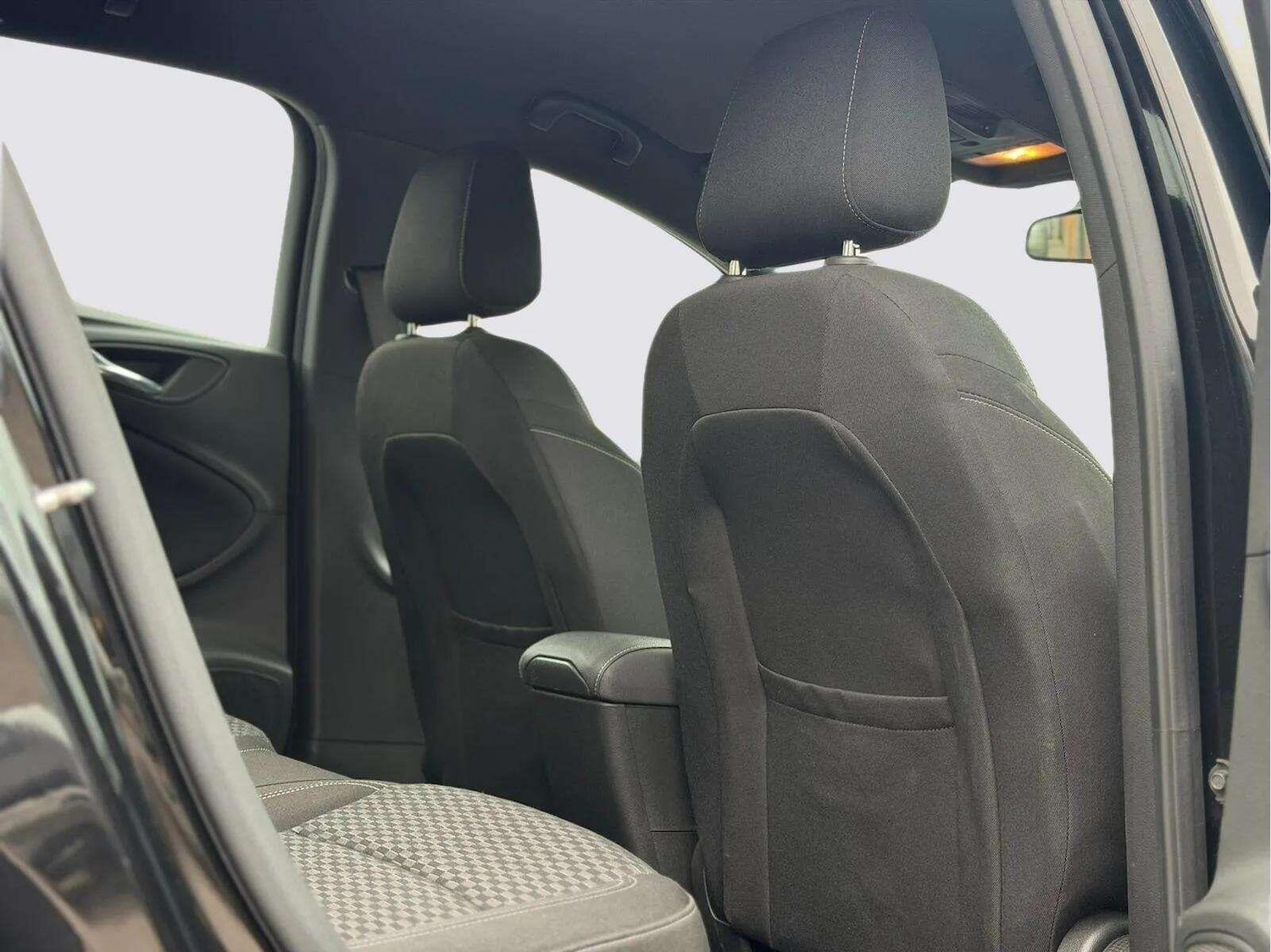 Used Vauxhall Astra 2019 for sale - 78100018: Photo 39