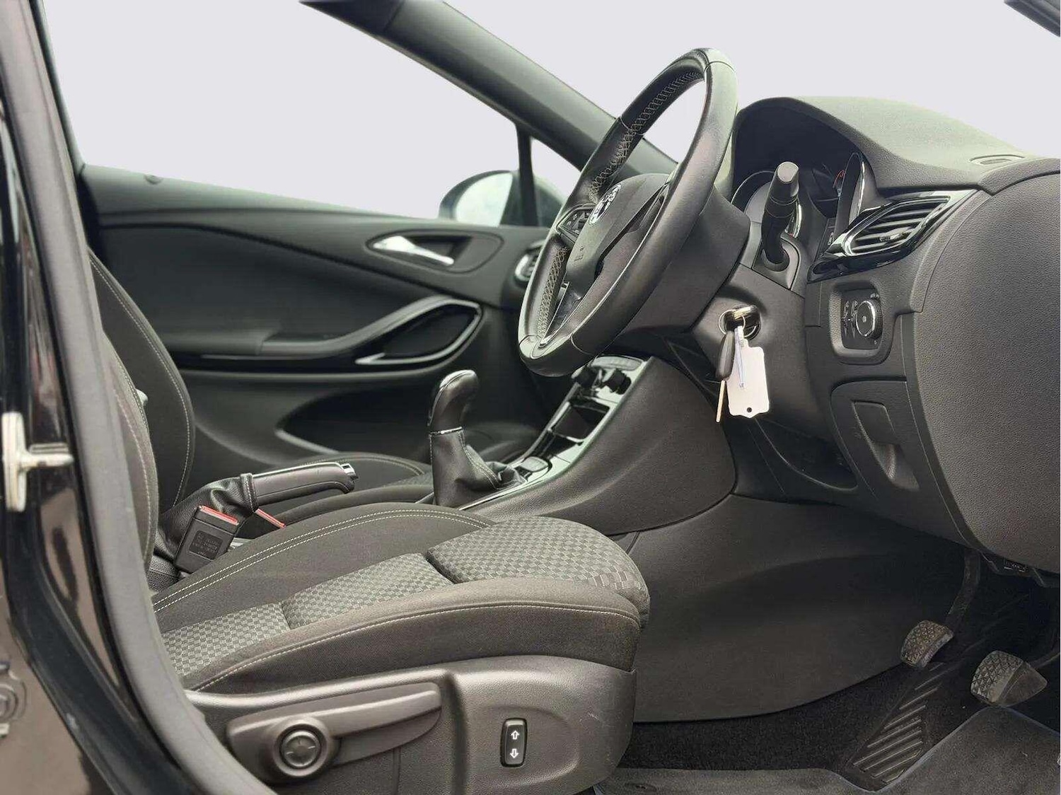 Used Vauxhall Astra 2019 for sale - 78100018: Photo 65