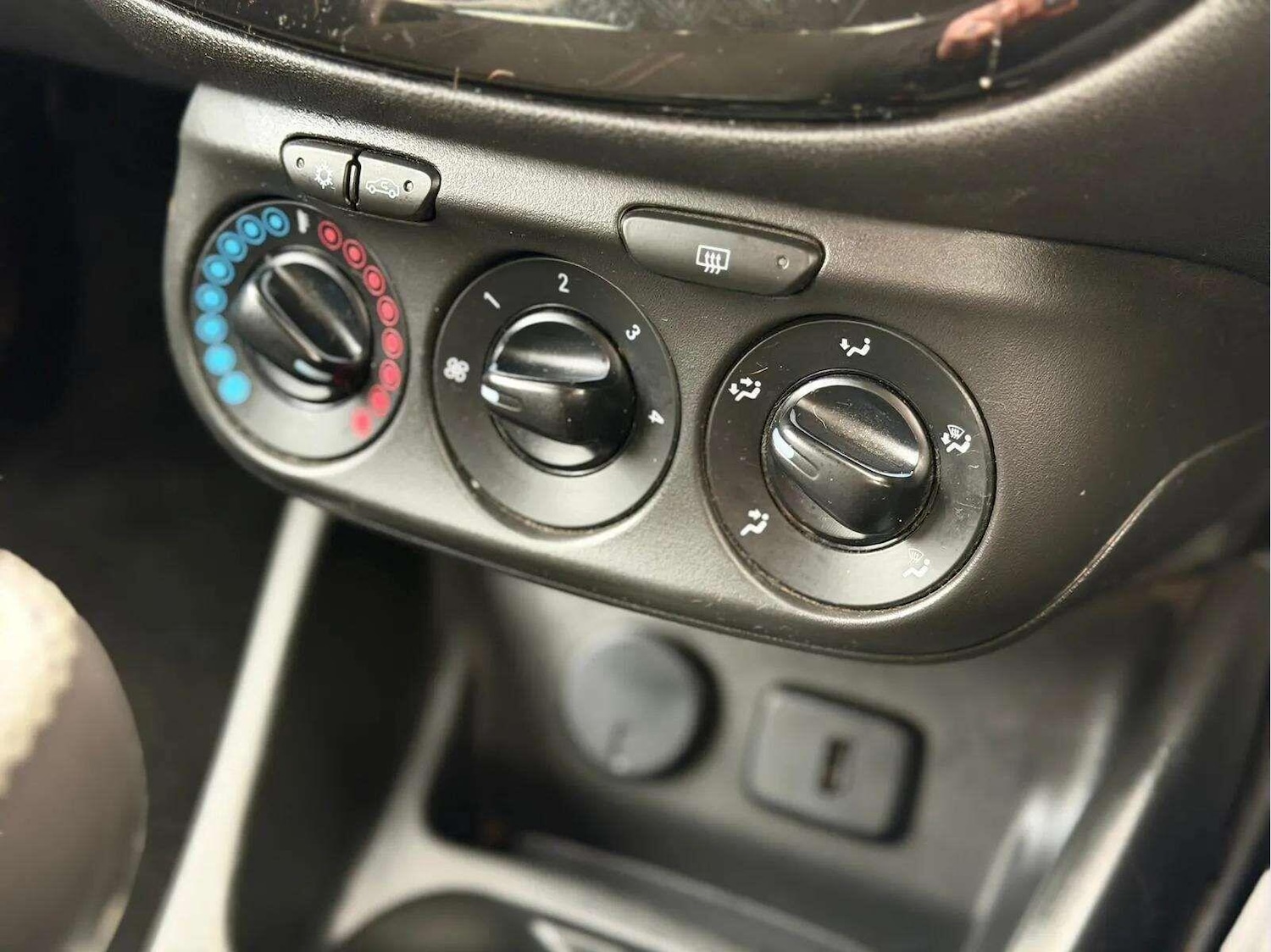 Used Vauxhall Corsa 2017 for sale - 77625674: Photo 63