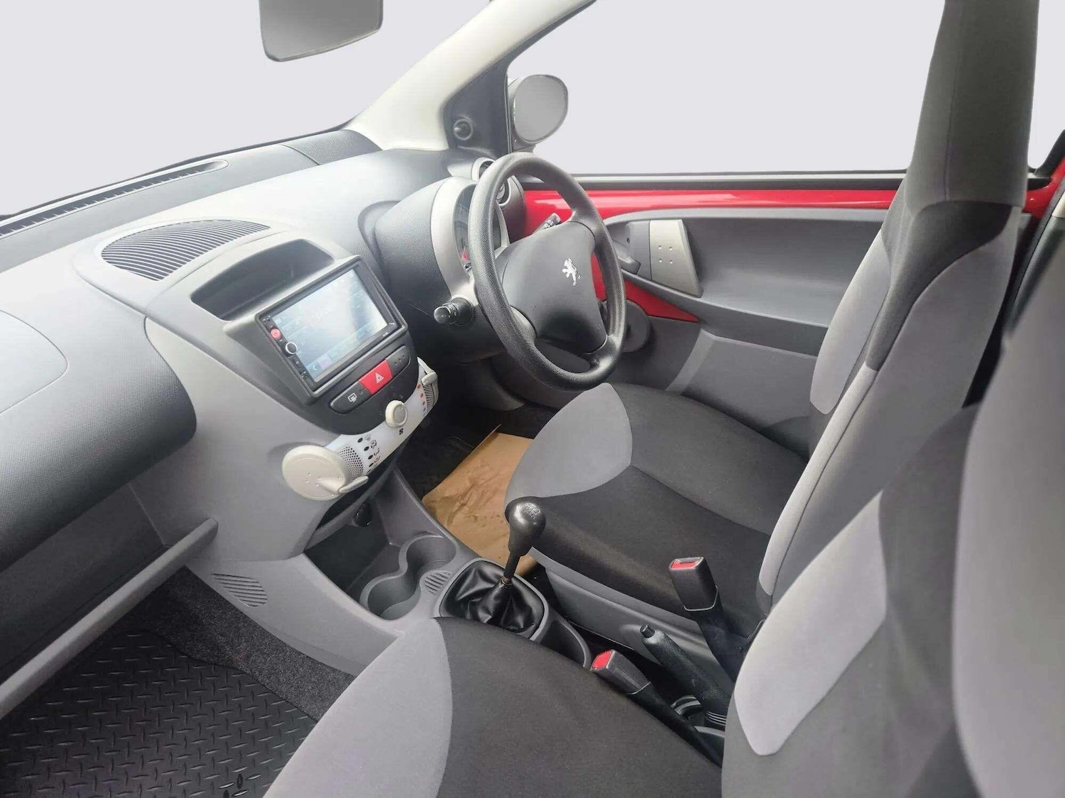 Used Peugeot 107 2011 for sale - 76240116: Photo 22