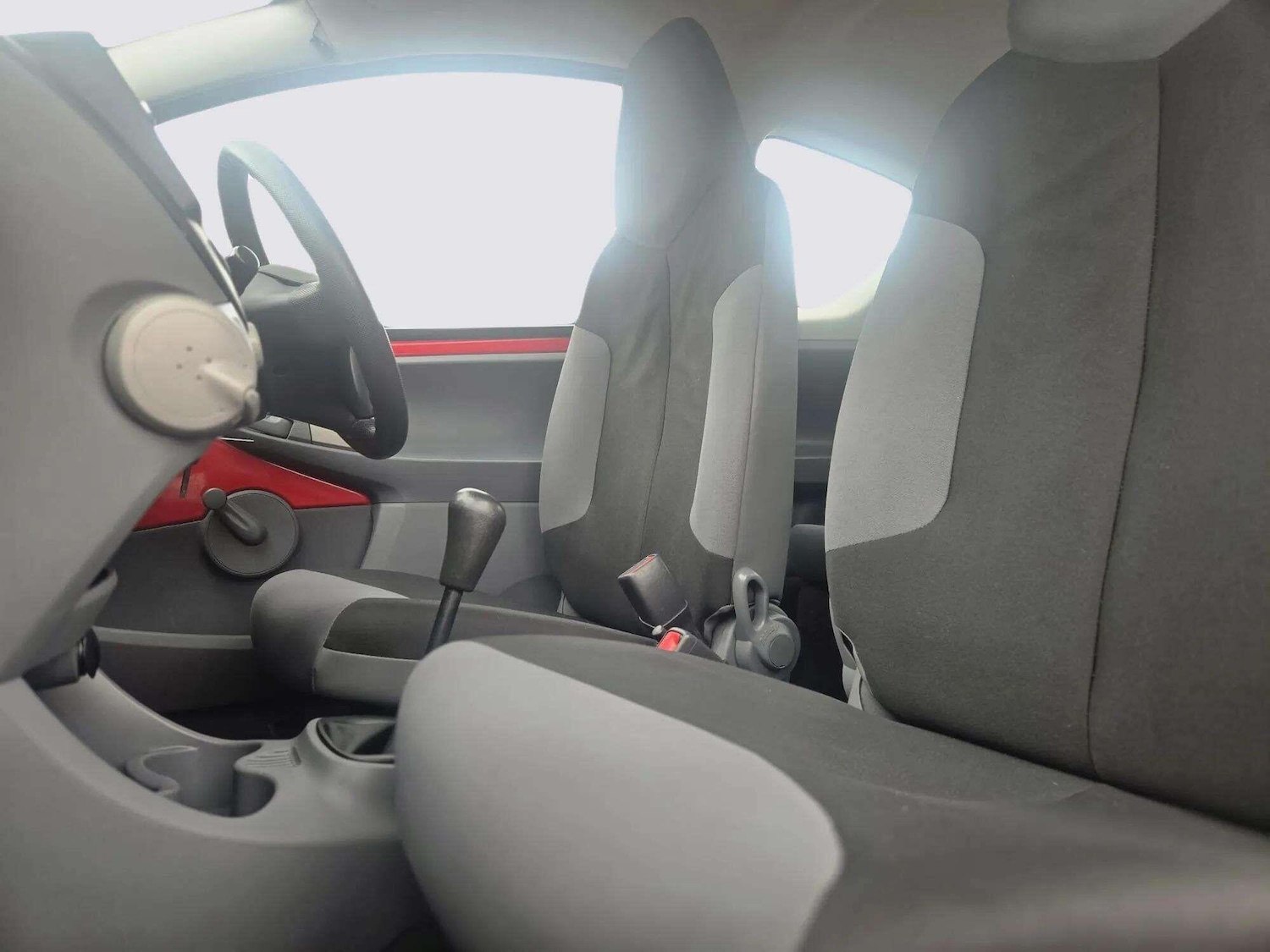 Used Peugeot 107 2011 for sale - 76240116: Photo 24