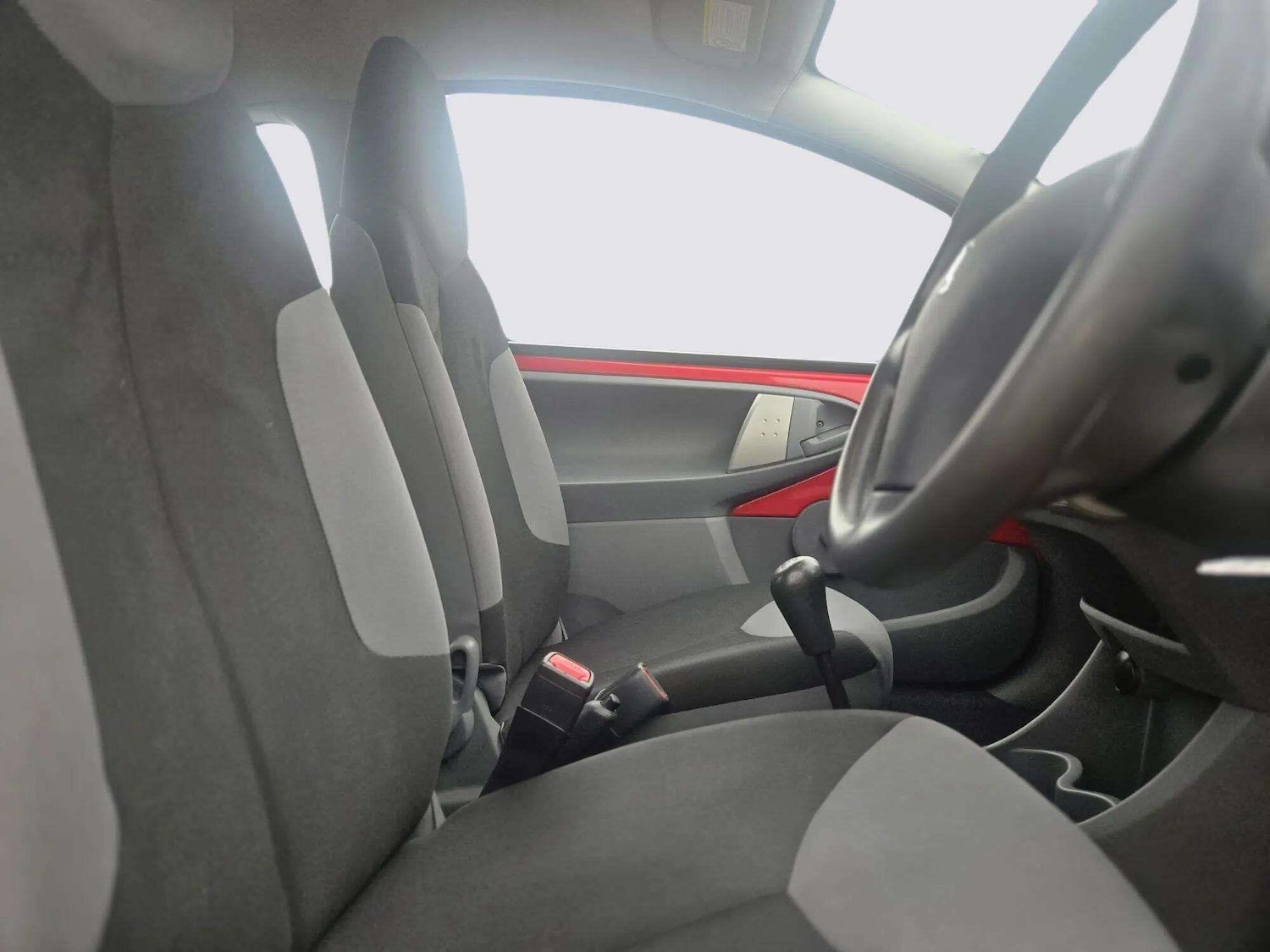 Used Peugeot 107 2011 for sale - 76240116: Photo 26