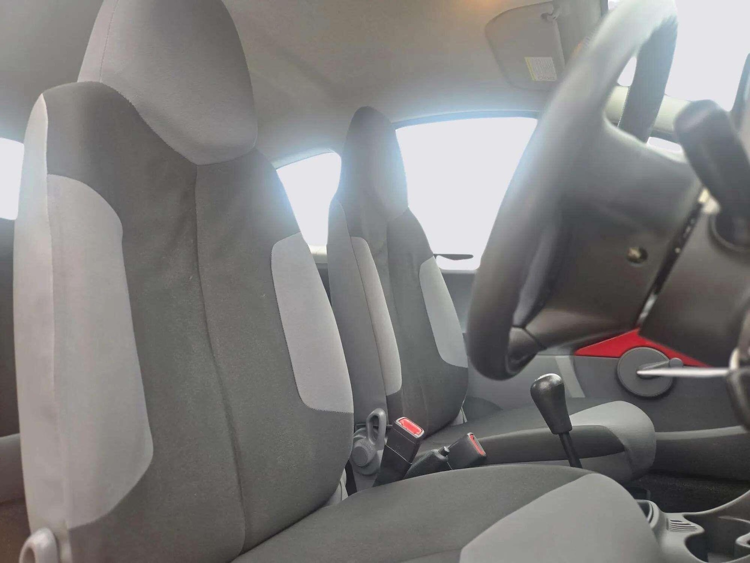 Used Peugeot 107 2011 for sale - 76240116: Photo 29