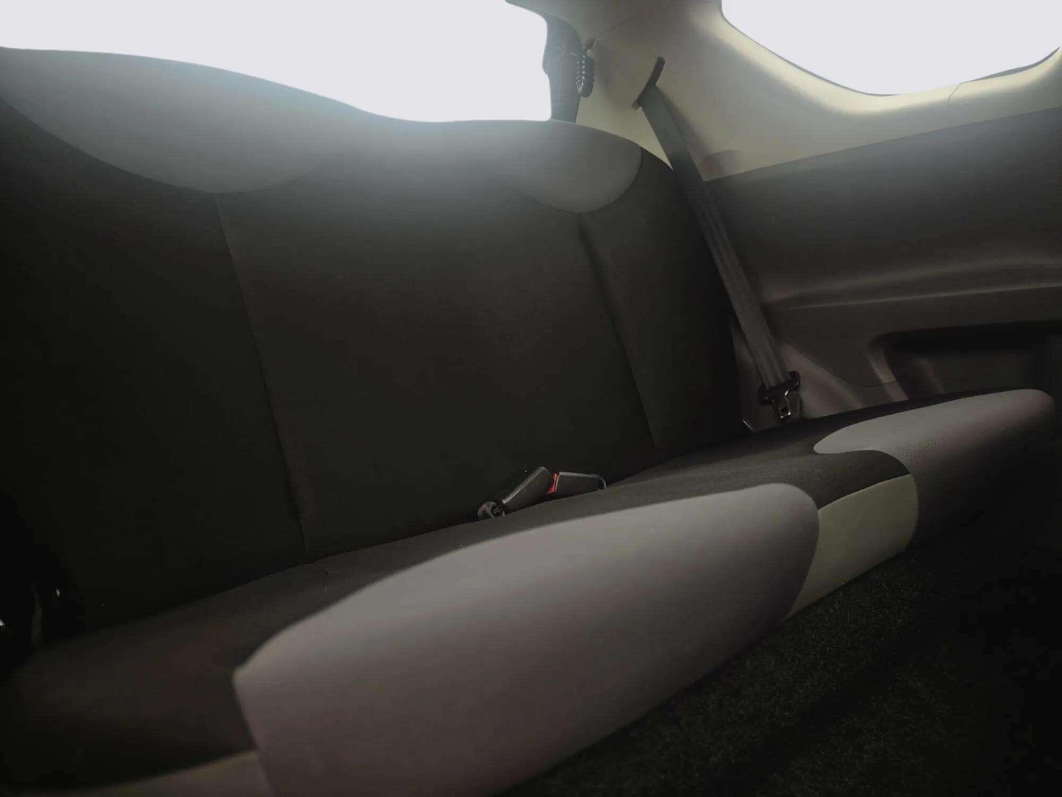 Used Peugeot 107 2011 for sale - 76240116: Photo 32