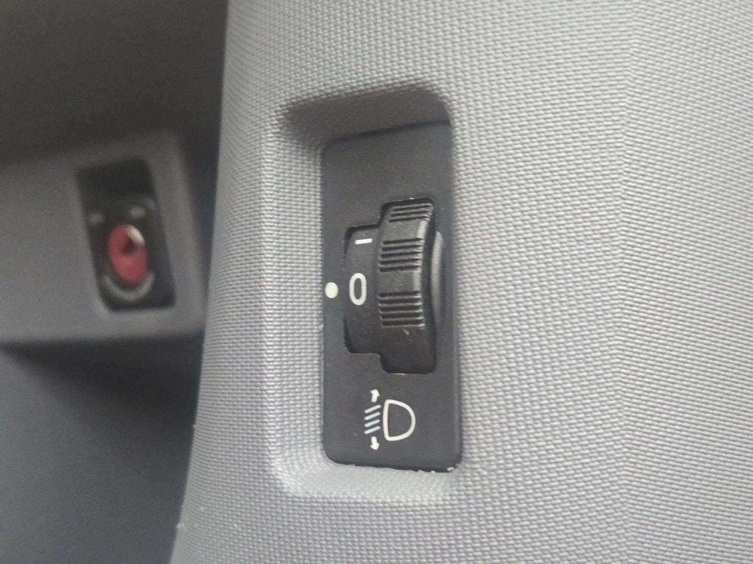 Used Peugeot 107 2011 for sale - 76240116: Photo 38