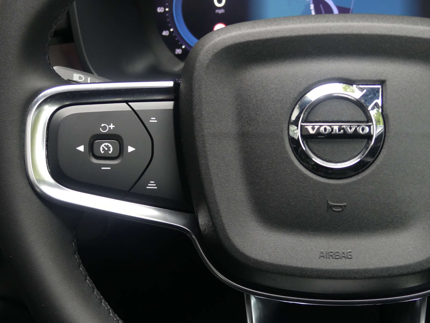 Used Volvo C40 2023 for sale - 76601135: Photo 51