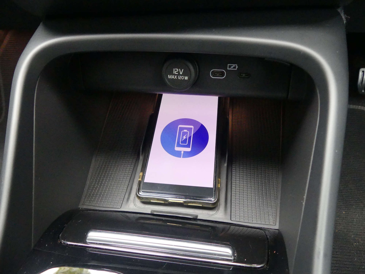 Used Volvo C40 2023 for sale - 76601135: Photo 70