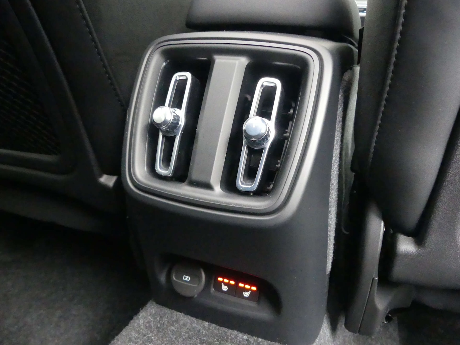 Used Volvo C40 2023 for sale - 76601135: Photo 72