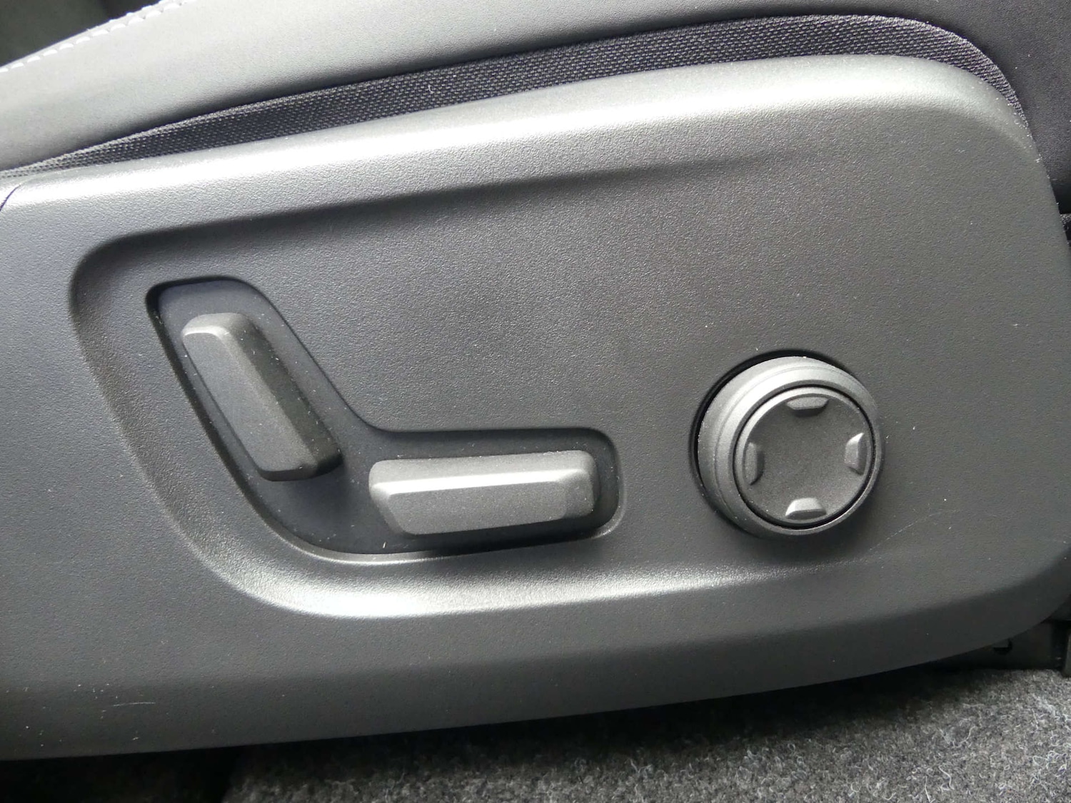 Used Volvo C40 2023 for sale - 76601135: Photo 85