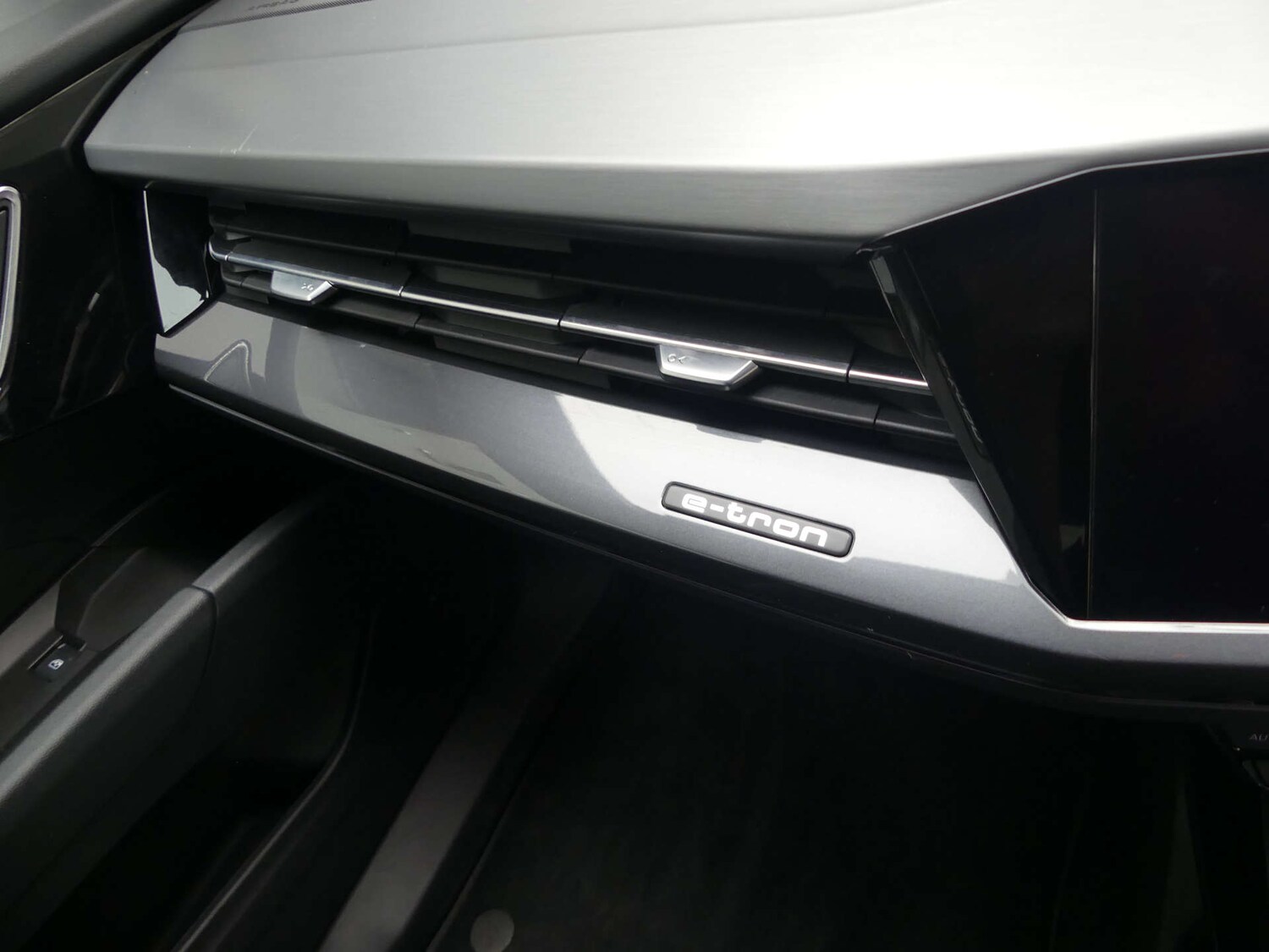 Used Audi Q4 e-tron 2022 for sale - 76525634: Photo 73