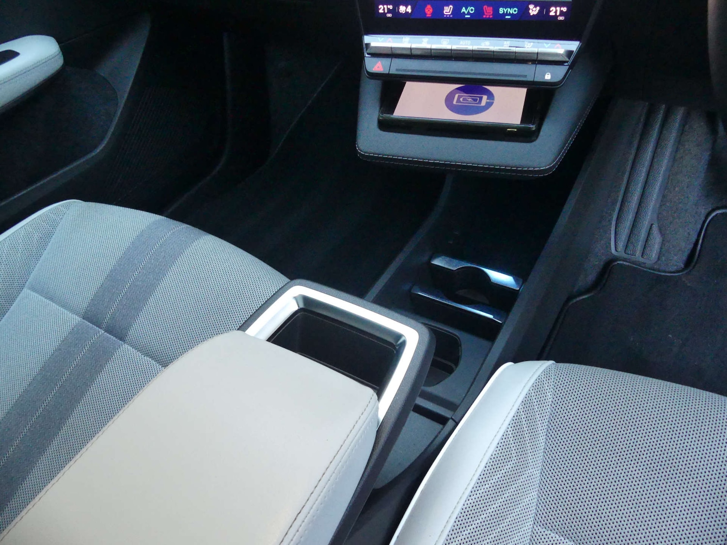 Used Renault Scenic E-Tech 2025 for sale - 76933025: Photo 10