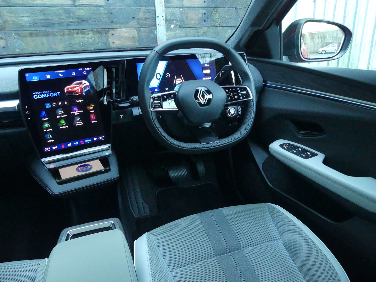 Used Renault Scenic E-Tech 2025 for sale - 76933025: Photo 34