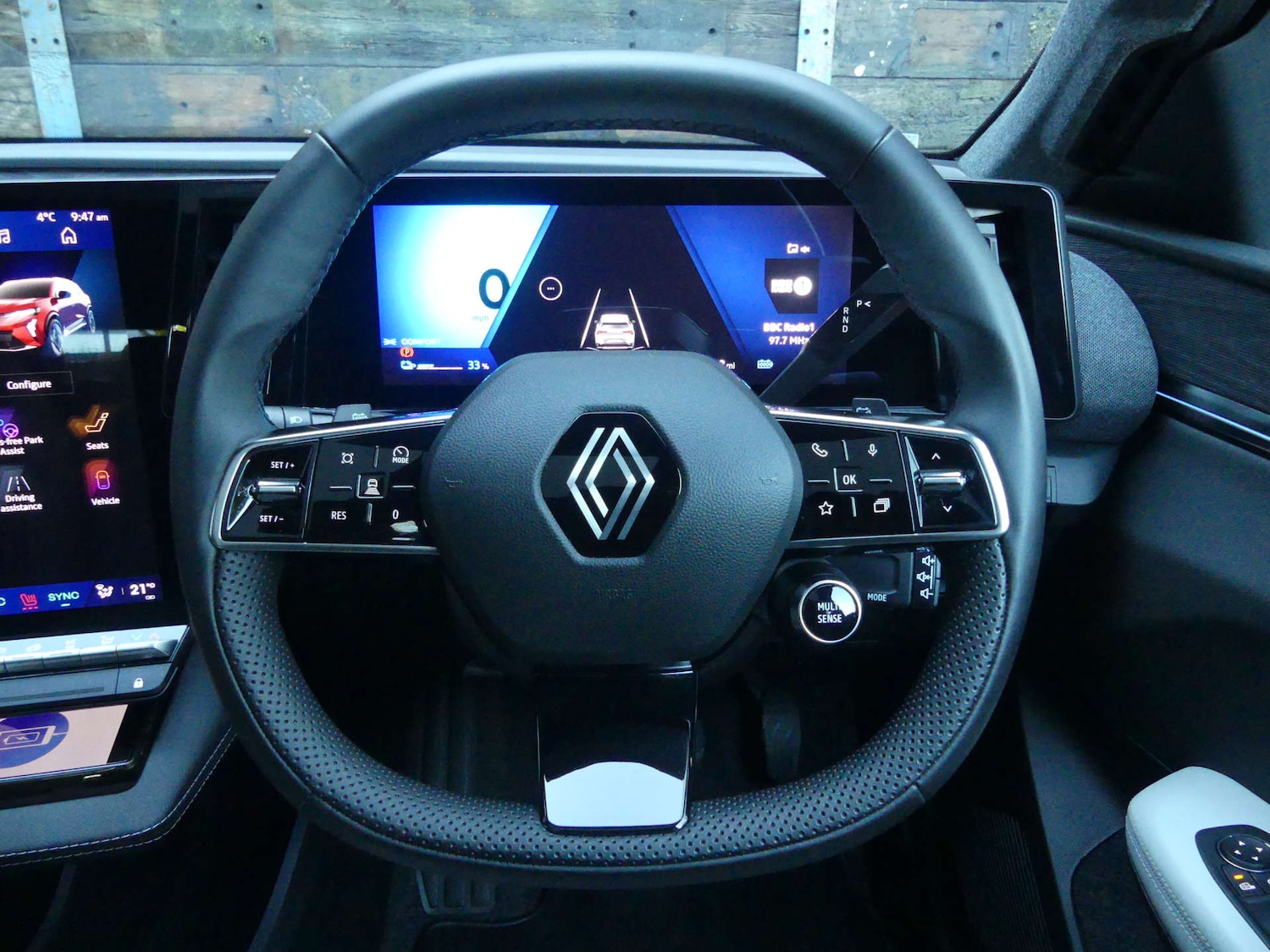 Used Renault Scenic E-Tech 2025 for sale - 76933025: Photo 42