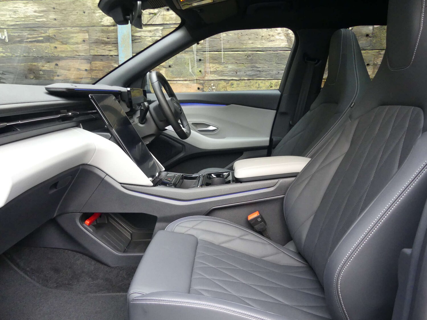 Used Ford Explorer 2025 for sale - 77523152: Photo 37