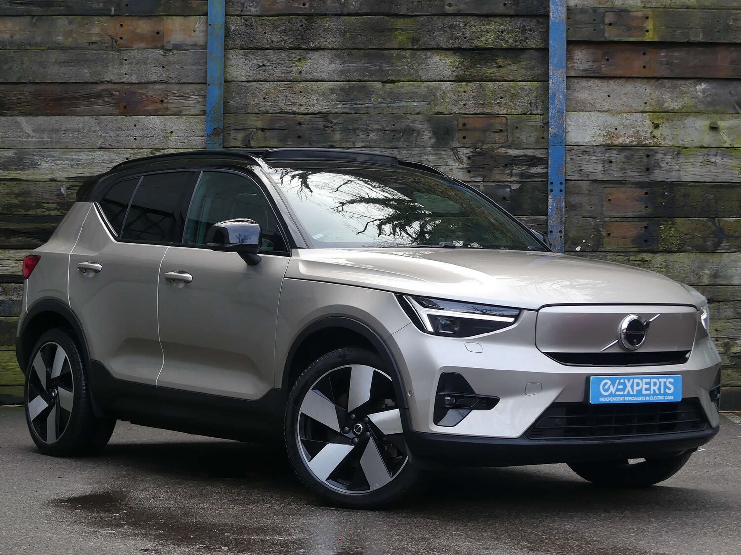 Used Volvo XC40 2024 for sale - 77902971: Photo 100