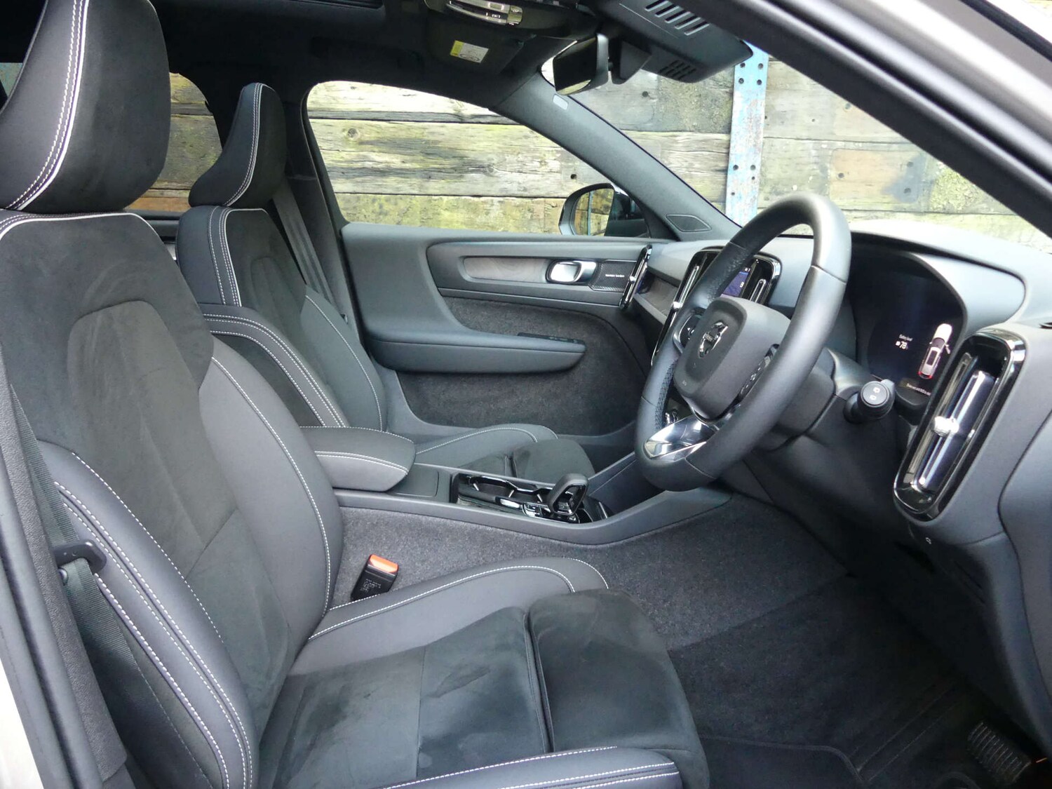 Used Volvo XC40 2024 for sale - 77902971: Photo 19