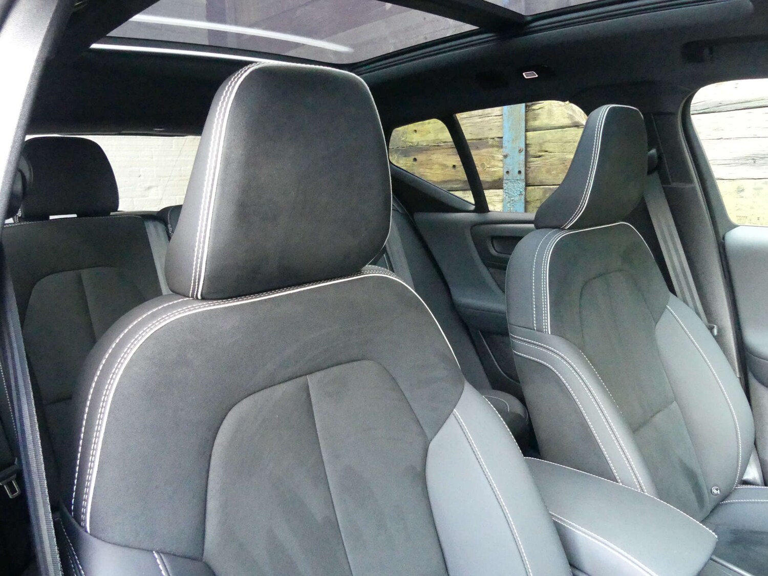 Used Volvo XC40 2024 for sale - 77902971: Photo 21