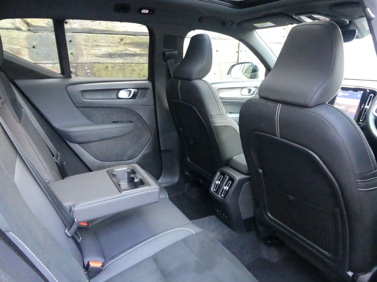 Used Volvo XC40 2024 for sale - 77902971: Photo 24