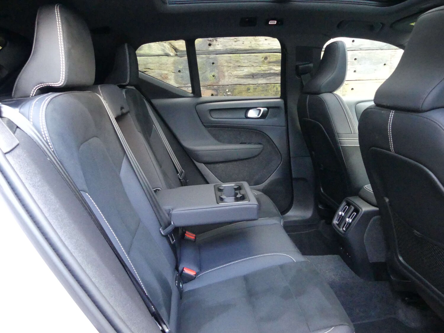 Used Volvo XC40 2024 for sale - 77902971: Photo 25