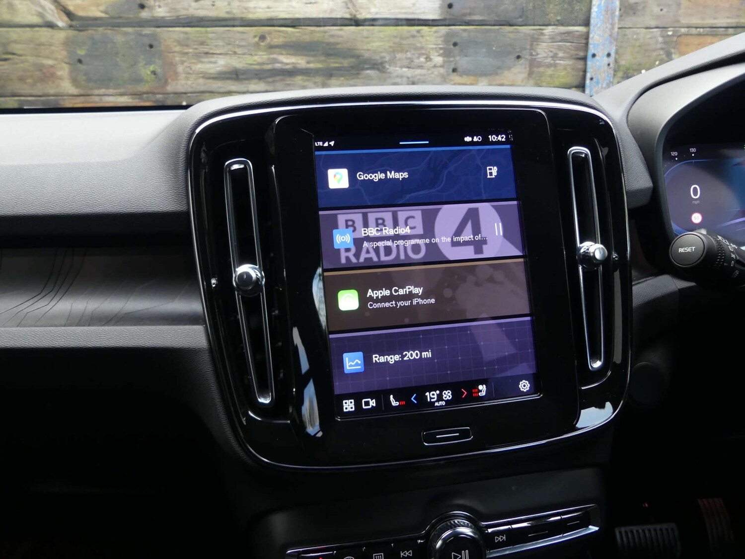 Used Volvo XC40 2024 for sale - 77902971: Photo 36