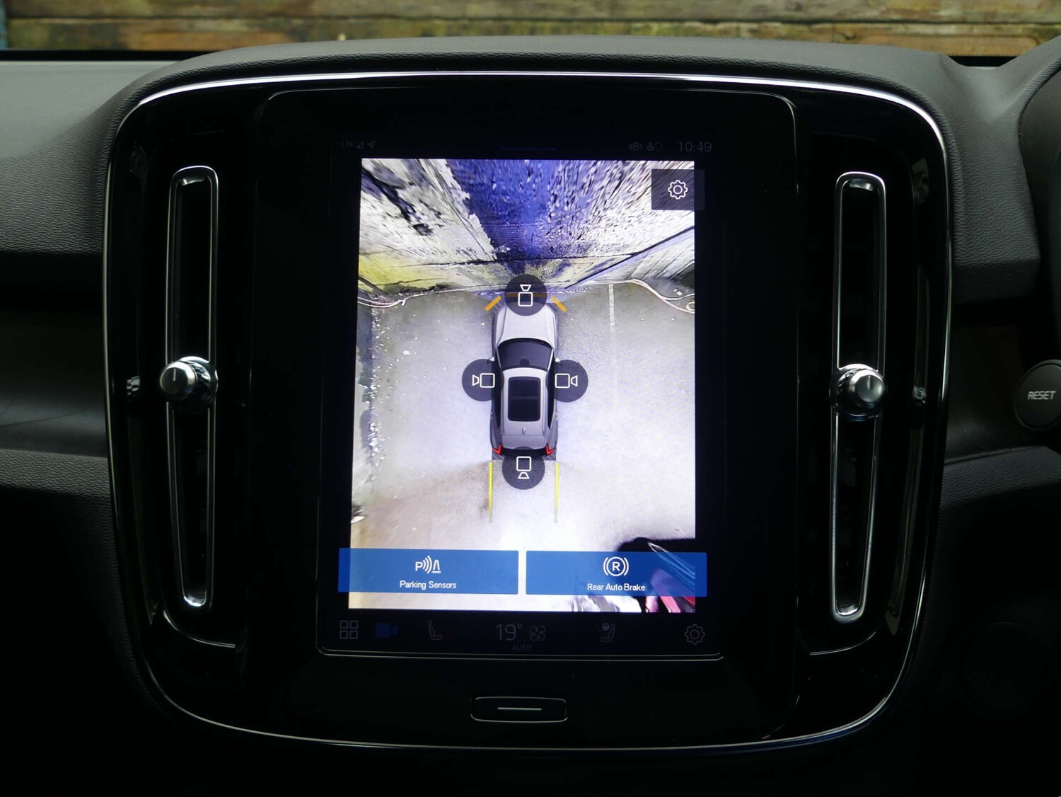 Used Volvo XC40 2024 for sale - 77902971: Photo 51