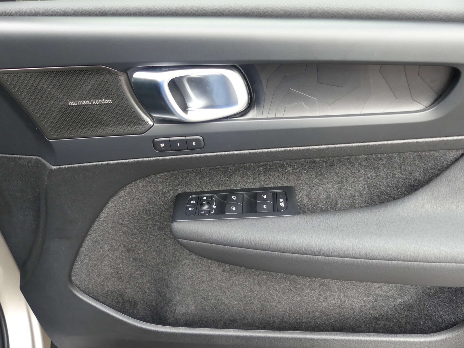 Used Volvo XC40 2024 for sale - 77902971: Photo 78