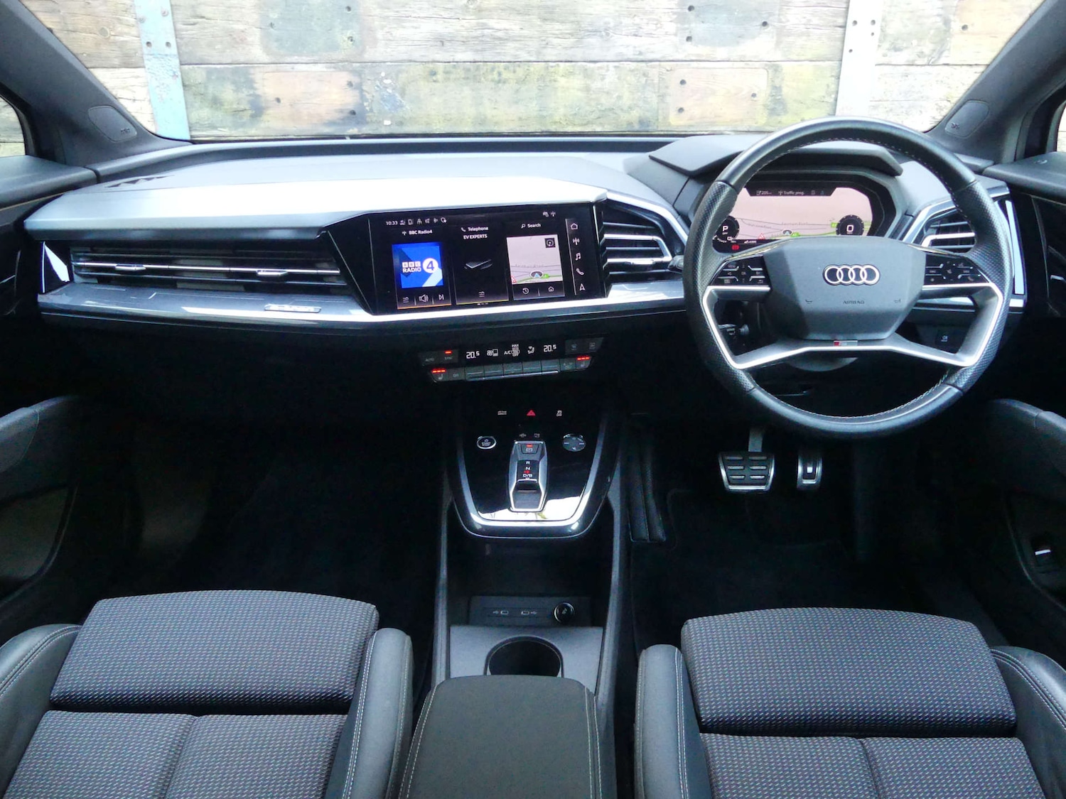 Used Audi Q4 e-tron 2023 for sale - 77975415: Photo 2