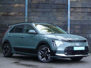 2022 - 150kW 4 65kWh 5dr Auto