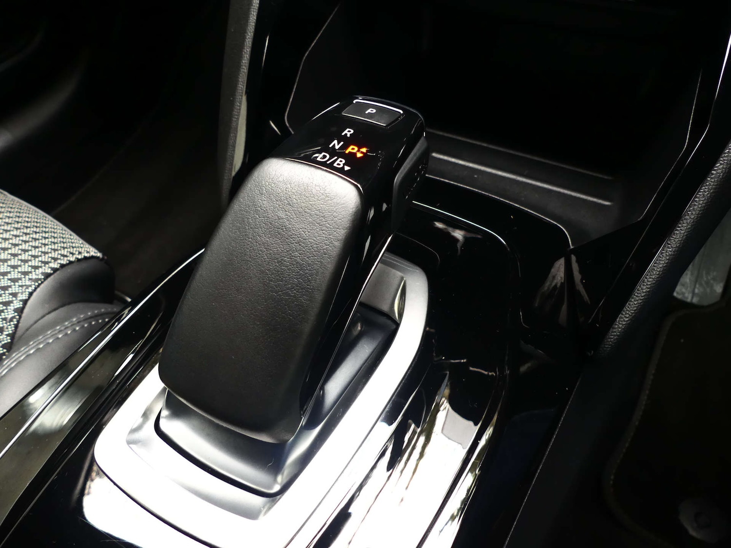 Used Peugeot 208 2021 for sale - 77778161: Photo 76