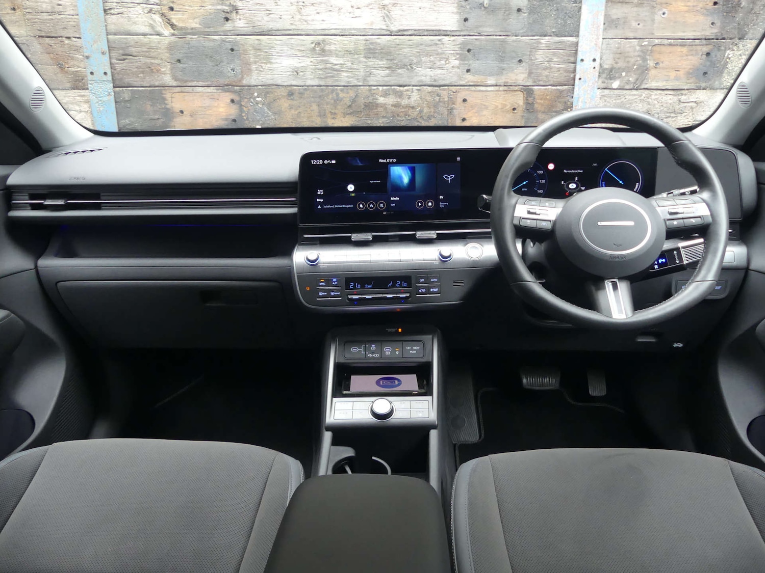 Used Hyundai KONA 2024 for sale - 76132419: Photo 2