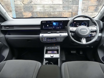 Used Hyundai KONA 2024 for sale - 76132419: Photo 2