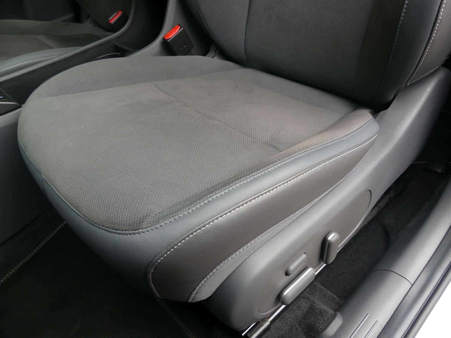 Used Hyundai KONA 2024 for sale - 76132419: Photo 41