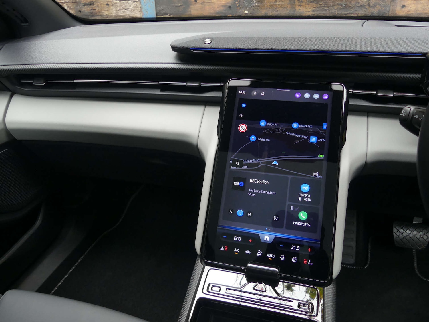 Used Ford Explorer 2024 for sale - 77240435: Photo 11