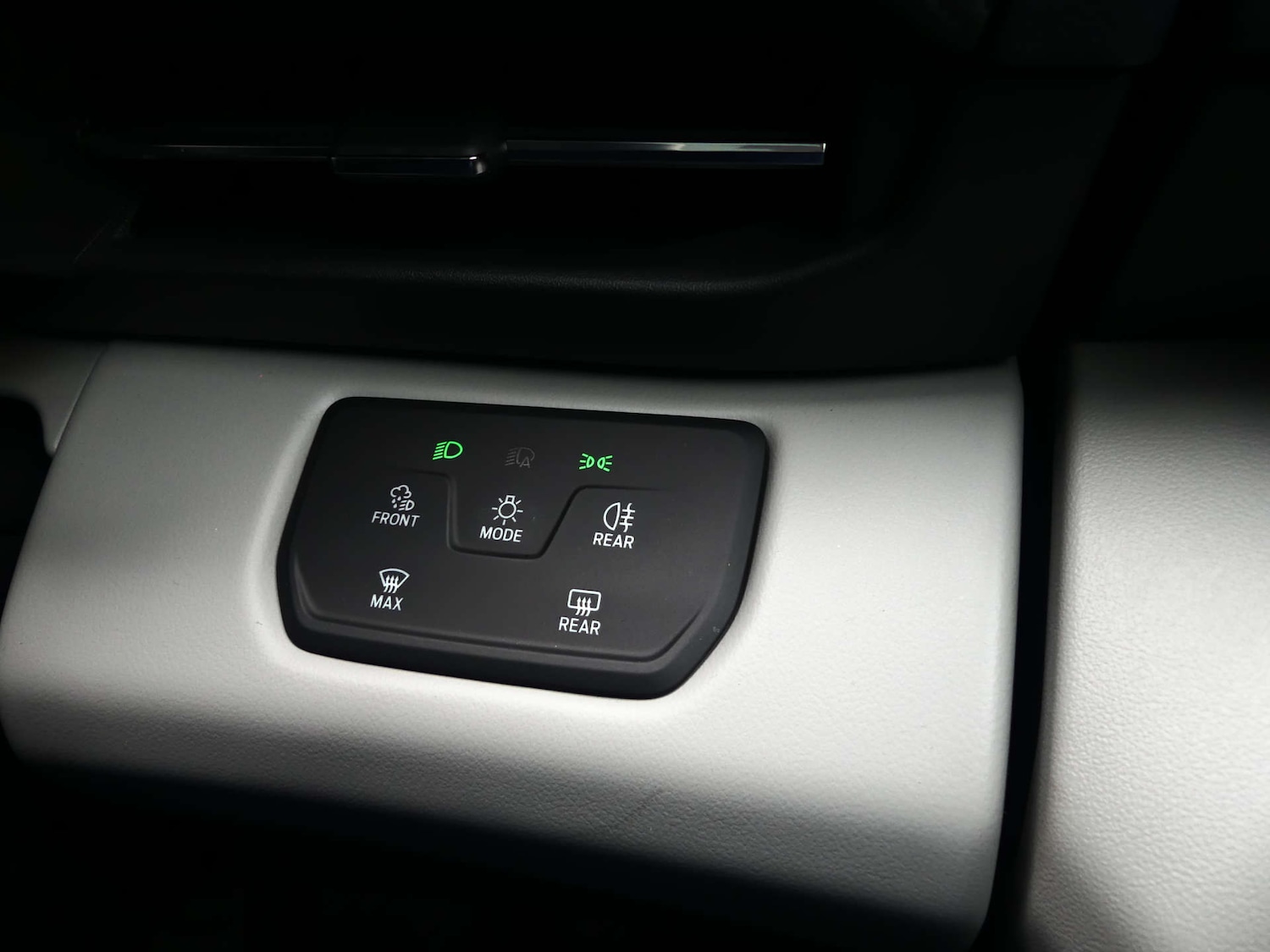 Used Ford Explorer 2024 for sale - 77240435: Photo 85