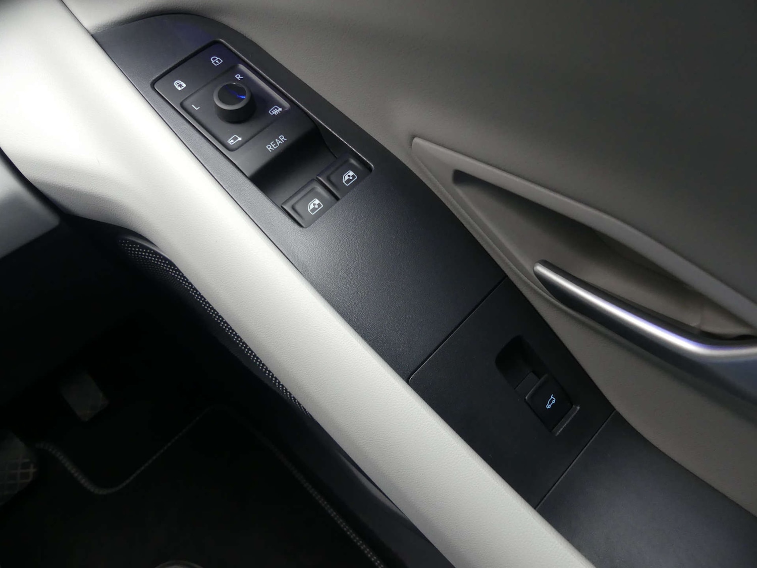 Used Ford Explorer 2024 for sale - 77240435: Photo 89