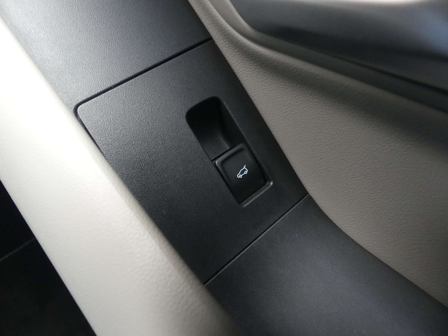 Used Ford Explorer 2024 for sale - 77240435: Photo 91