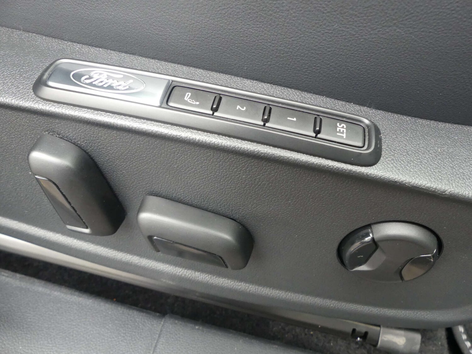 Used Ford Explorer 2024 for sale - 77240435: Photo 93